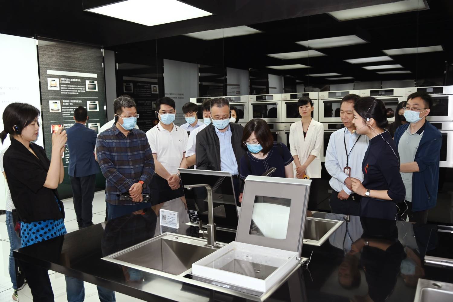 清徐_新澳门精准正精准龙门,暴露热搜精选解析、解释与落实
